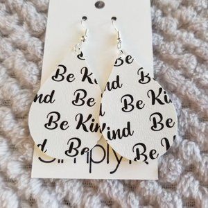 Be kind earrings